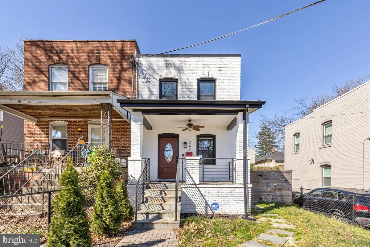 244 57th Place NE, Washington, DC 20019