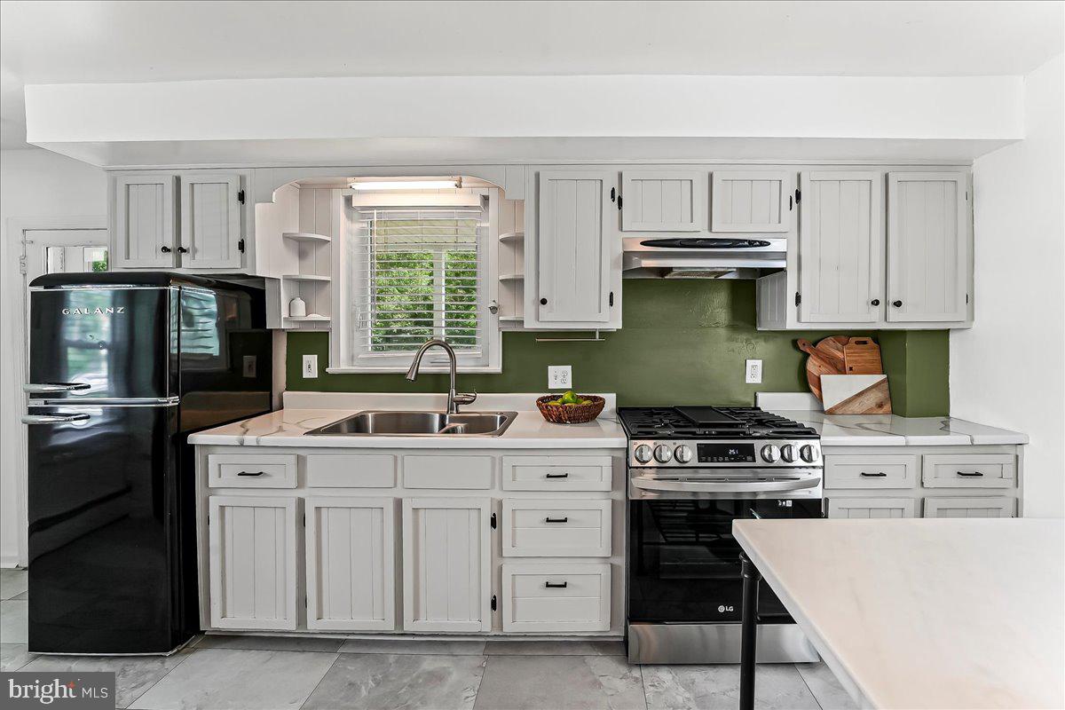 MAIN STREET VILLAG - Residential