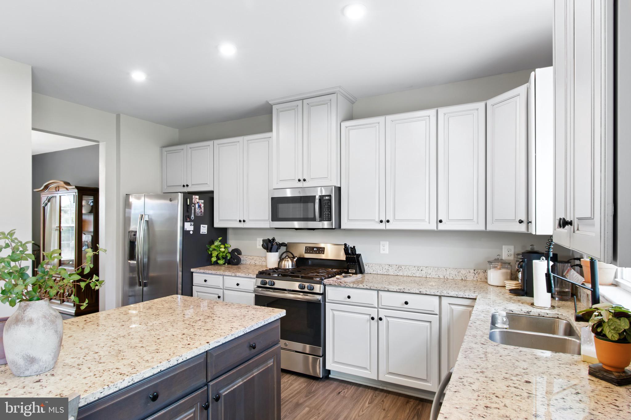 NORTH RIDGE ESTATES - Residential