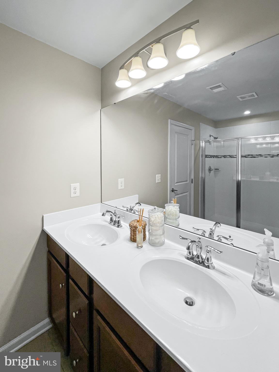 NORTH RIDGE ESTATES - Residential