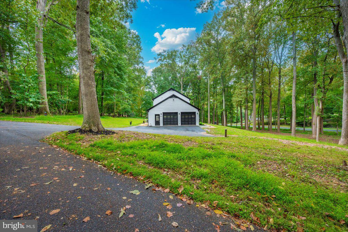 UPPER SENECA CREST - Residential Lease