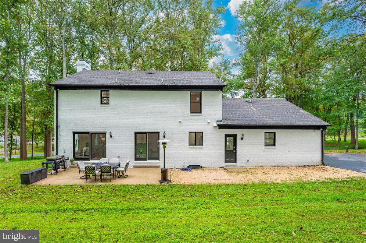 UPPER SENECA CREST - Residential Lease