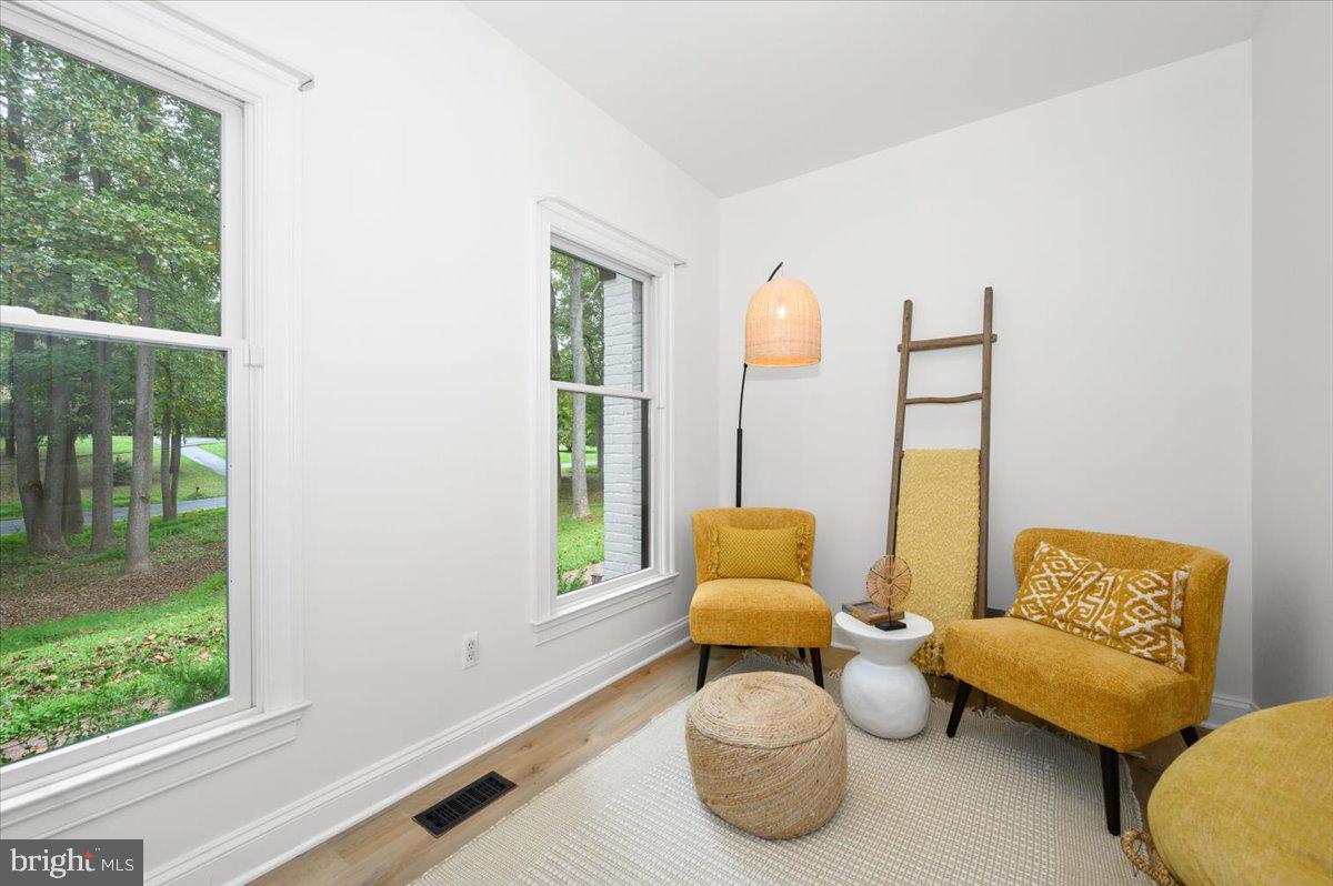 UPPER SENECA CREST - Residential Lease