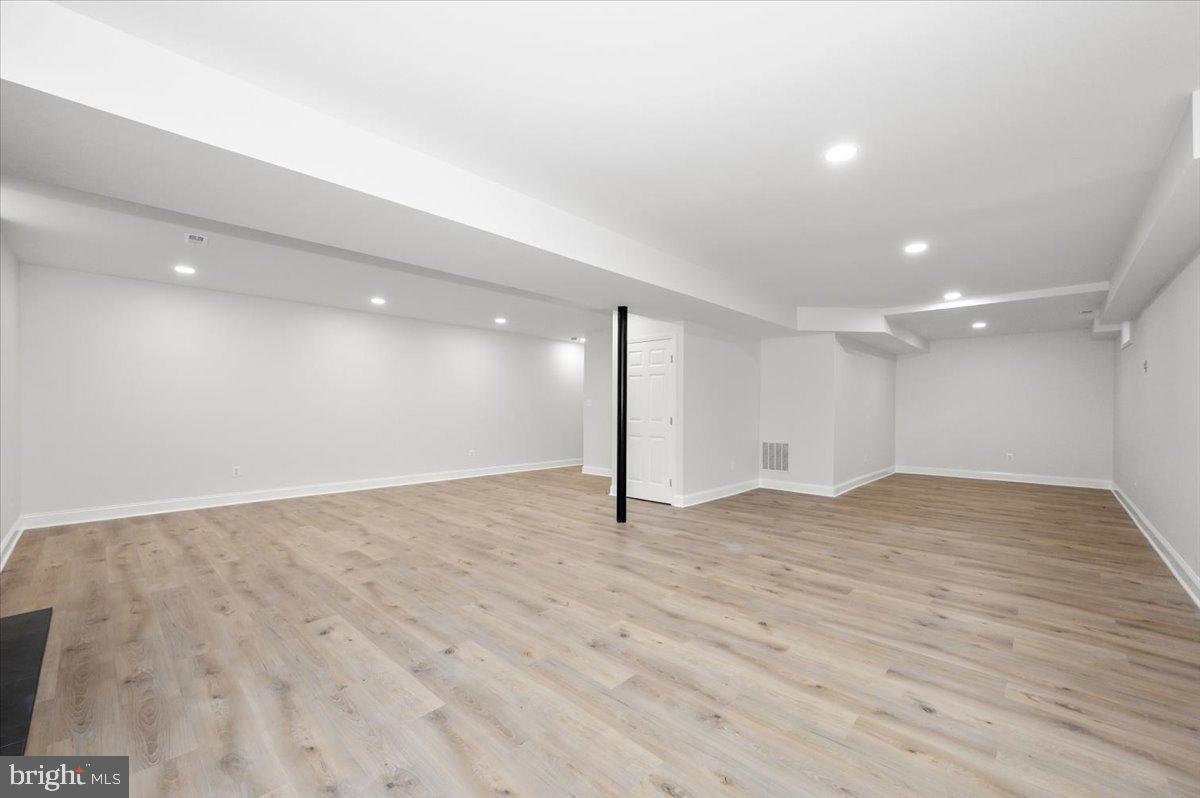 UPPER SENECA CREST - Residential Lease