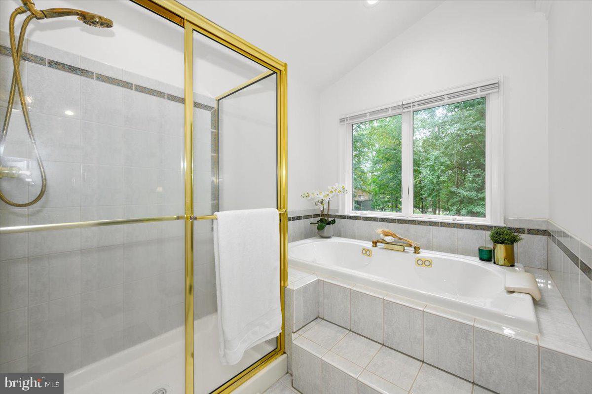 UPPER SENECA CREST - Residential Lease