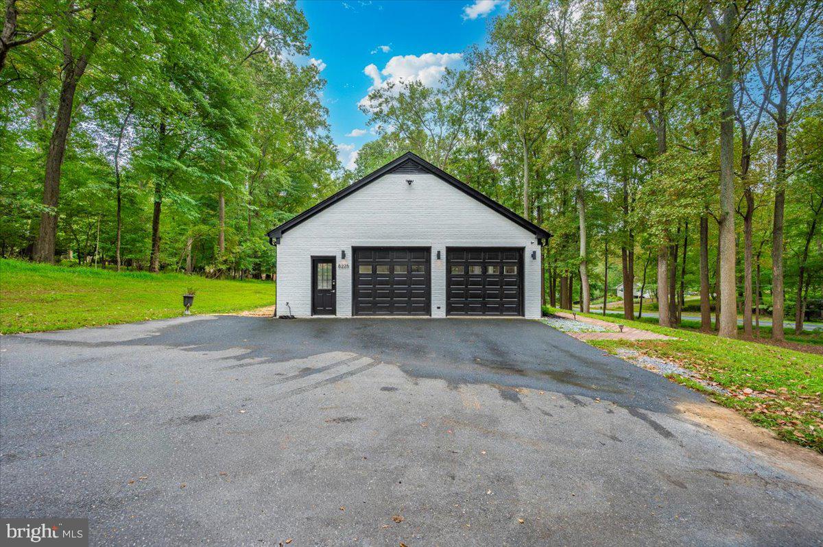 UPPER SENECA CREST - Residential Lease