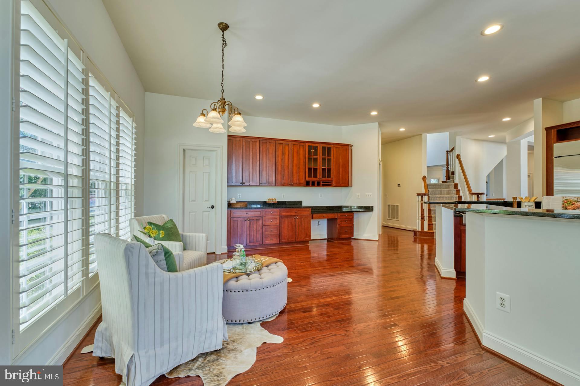 BEACON HILL - Residential