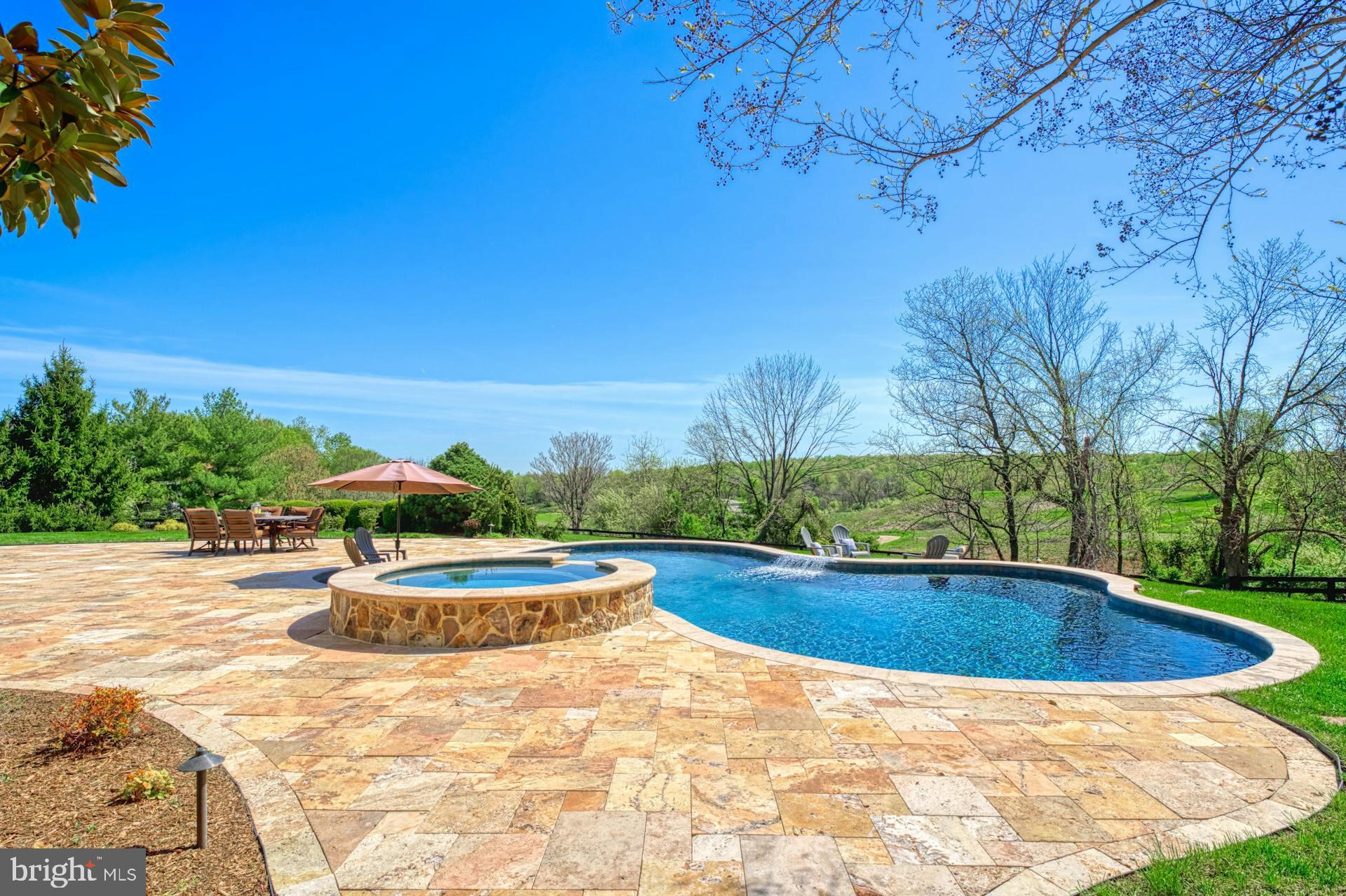 BEACON HILL - Residential