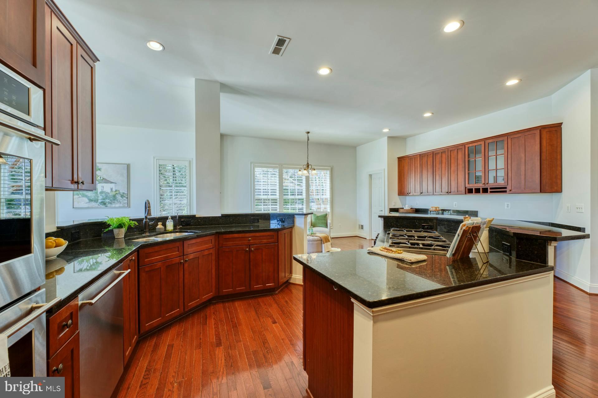 BEACON HILL - Residential