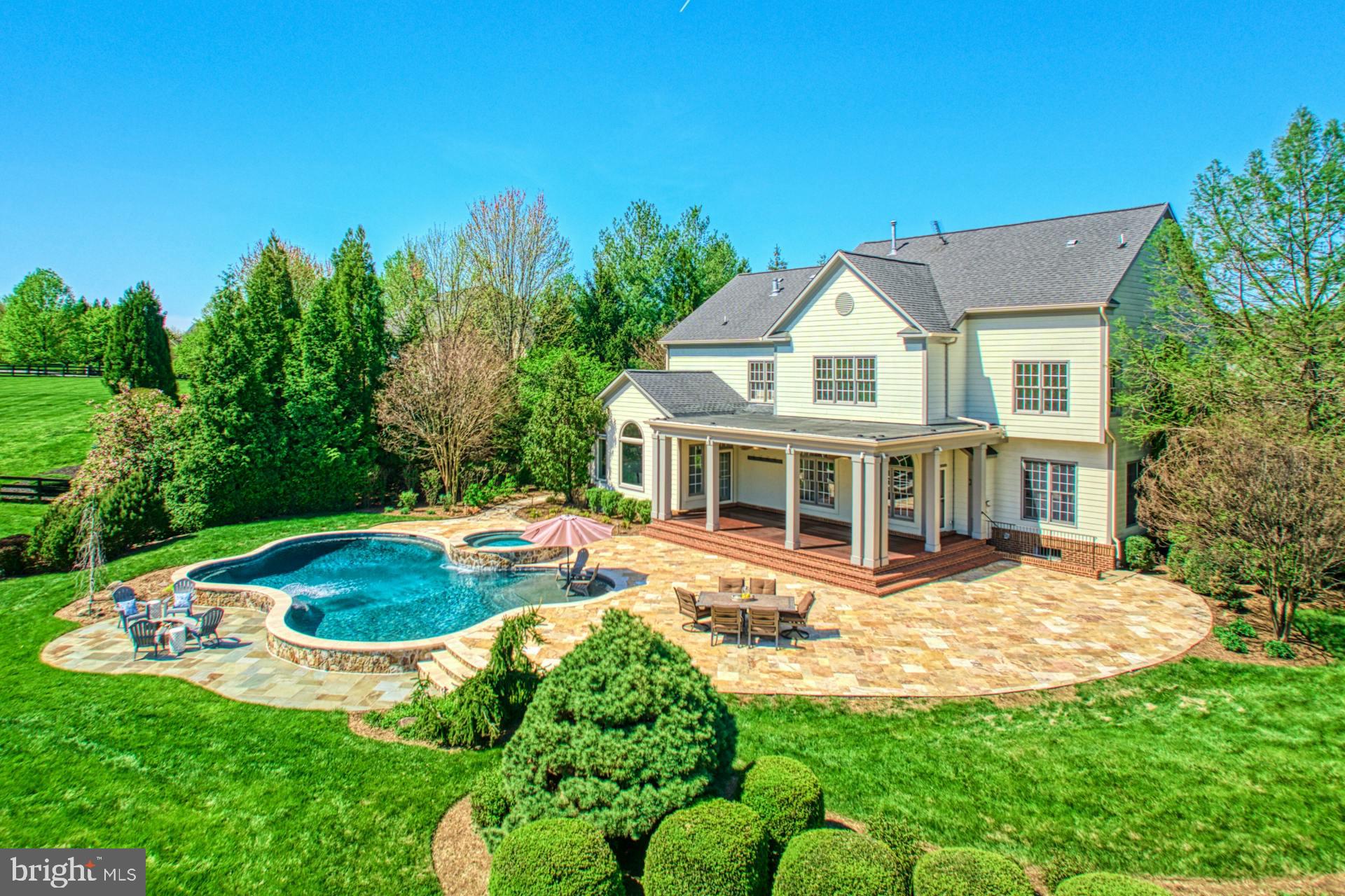 BEACON HILL - Residential