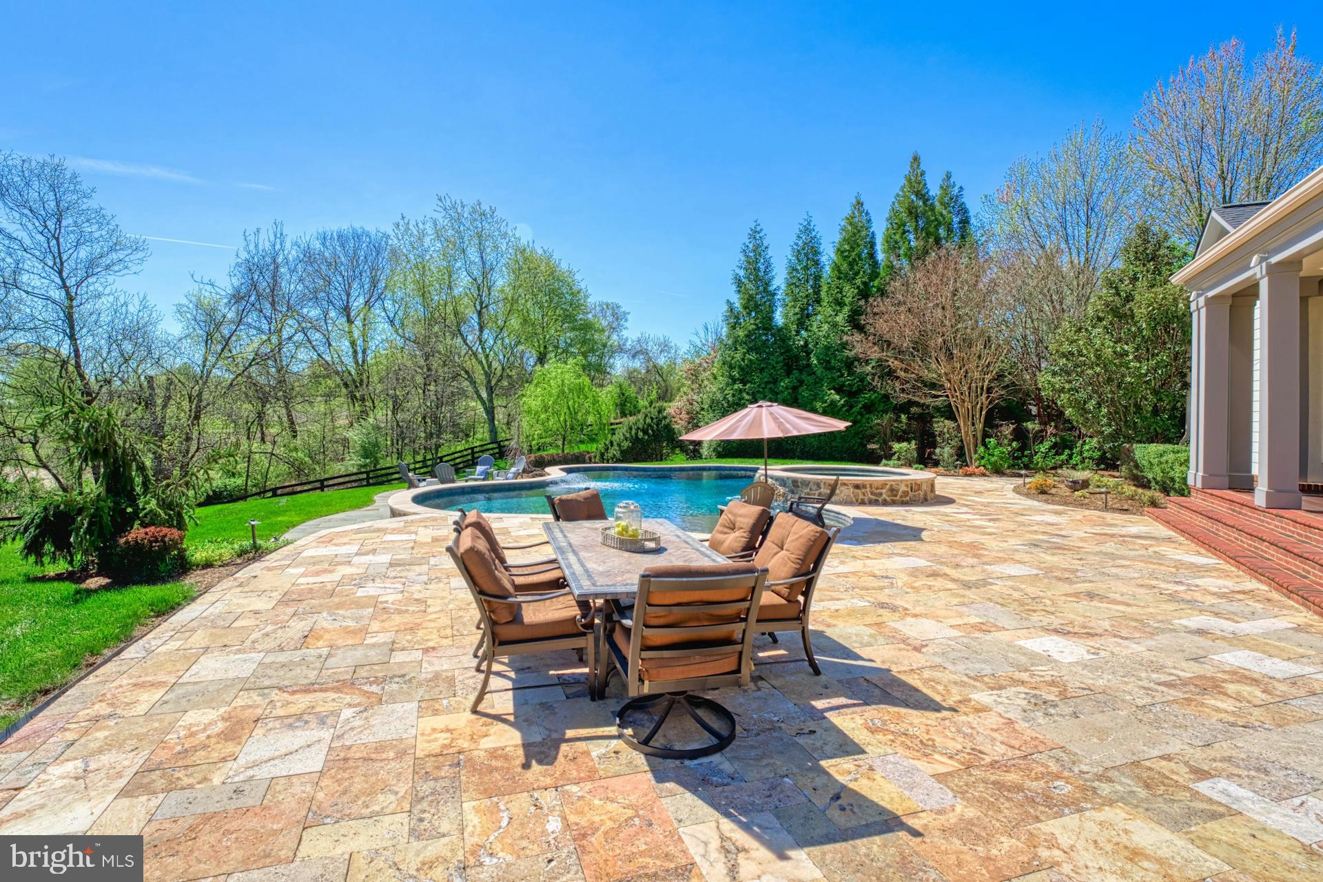 BEACON HILL - Residential