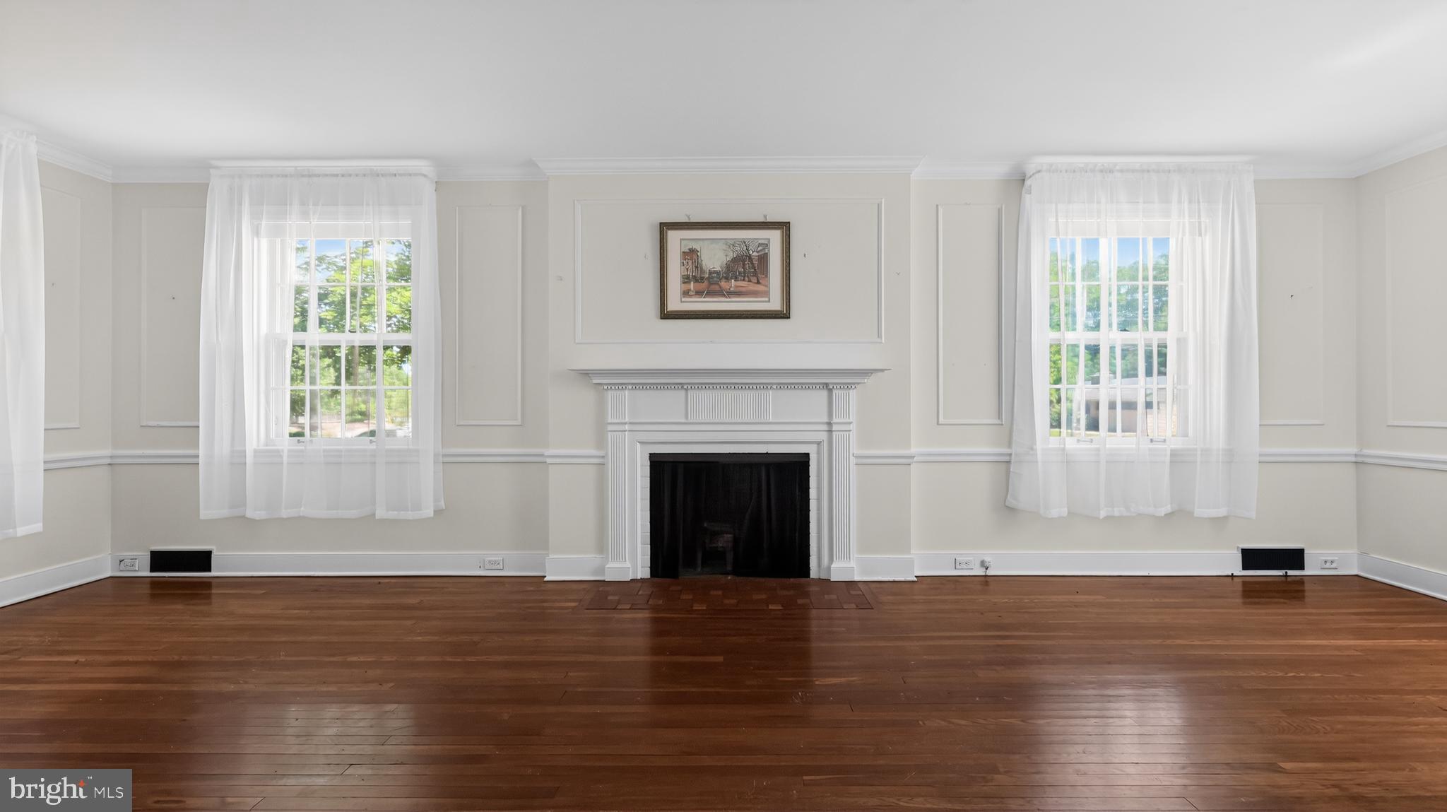 808 WALNUT LANE