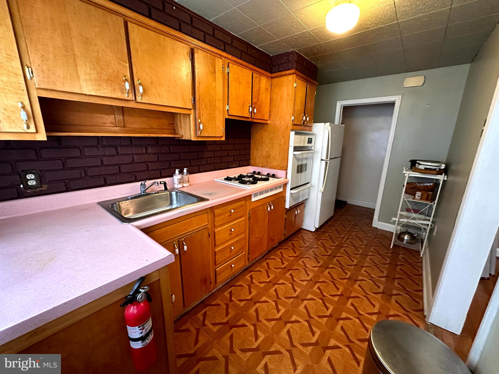 4924 ABERDEEN AVENUE