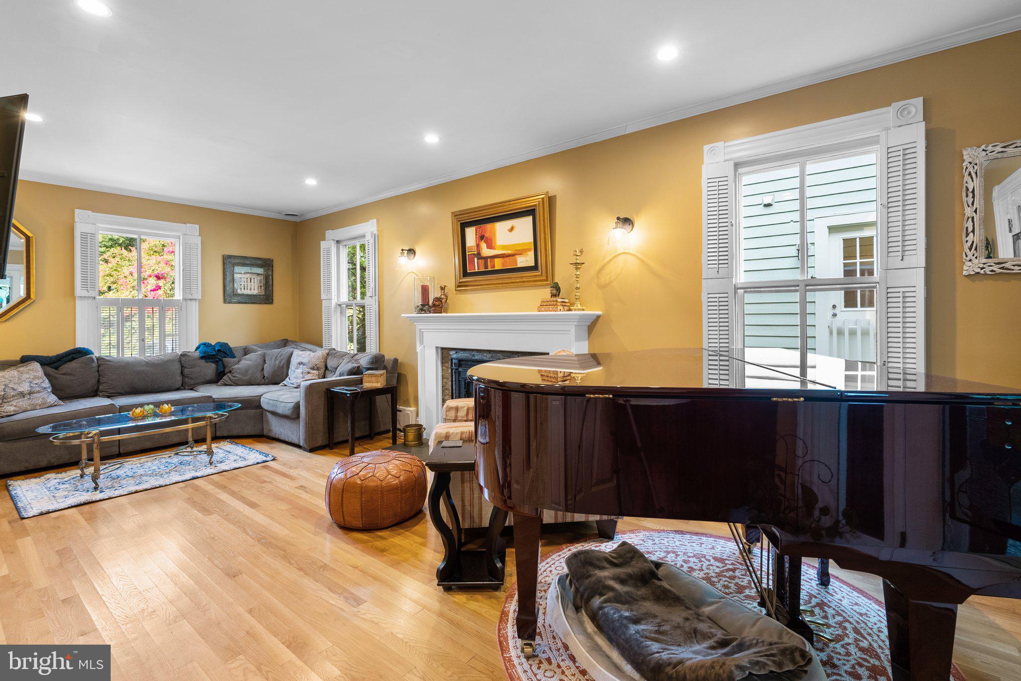 KENSINGTON - Residential