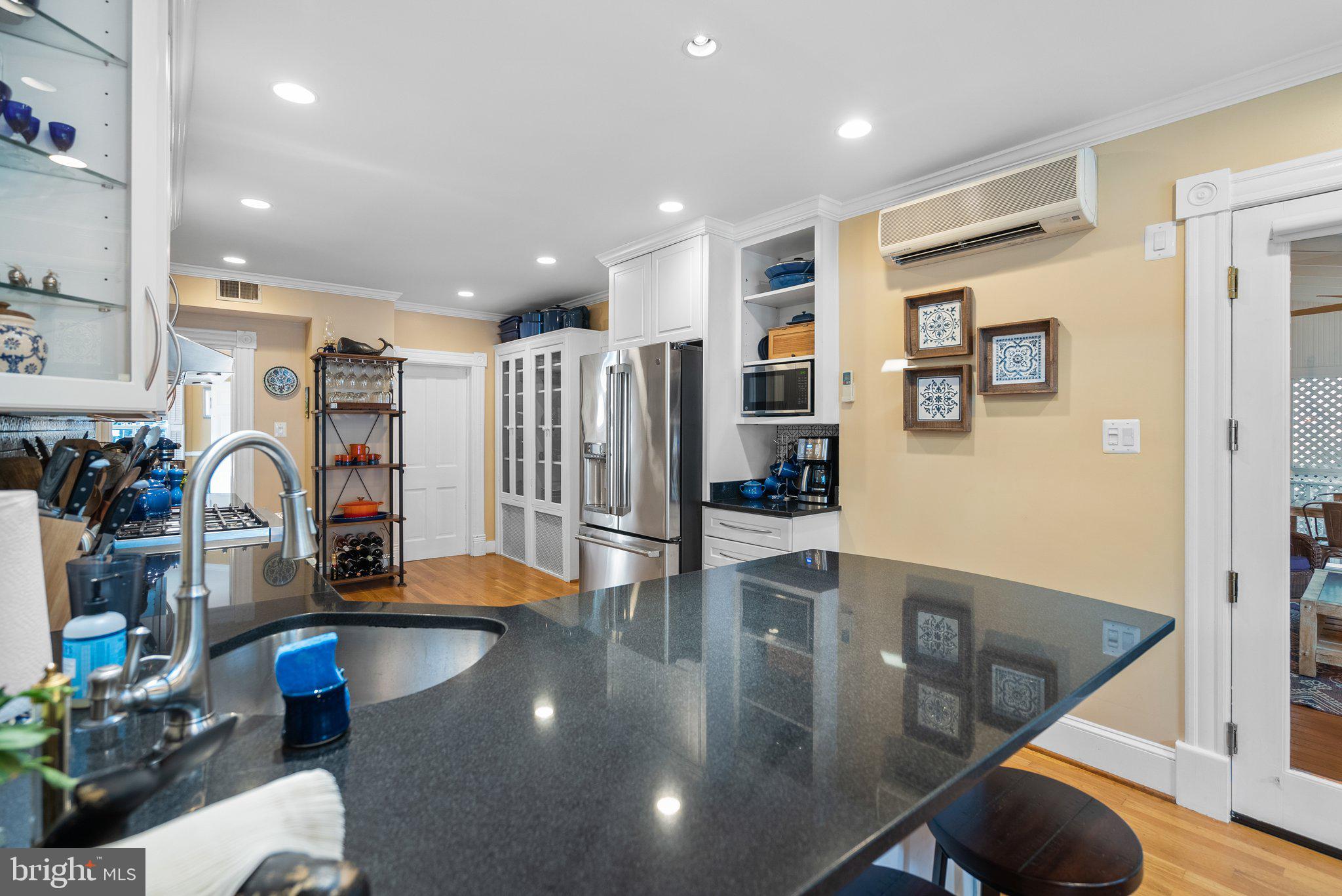 KENSINGTON - Residential