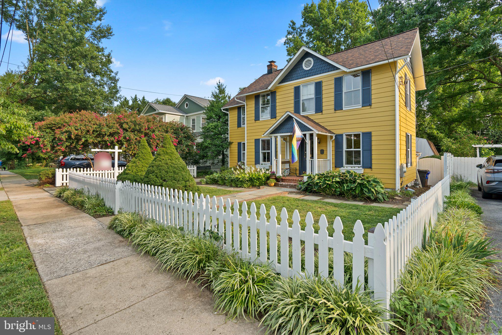 KENSINGTON - Residential