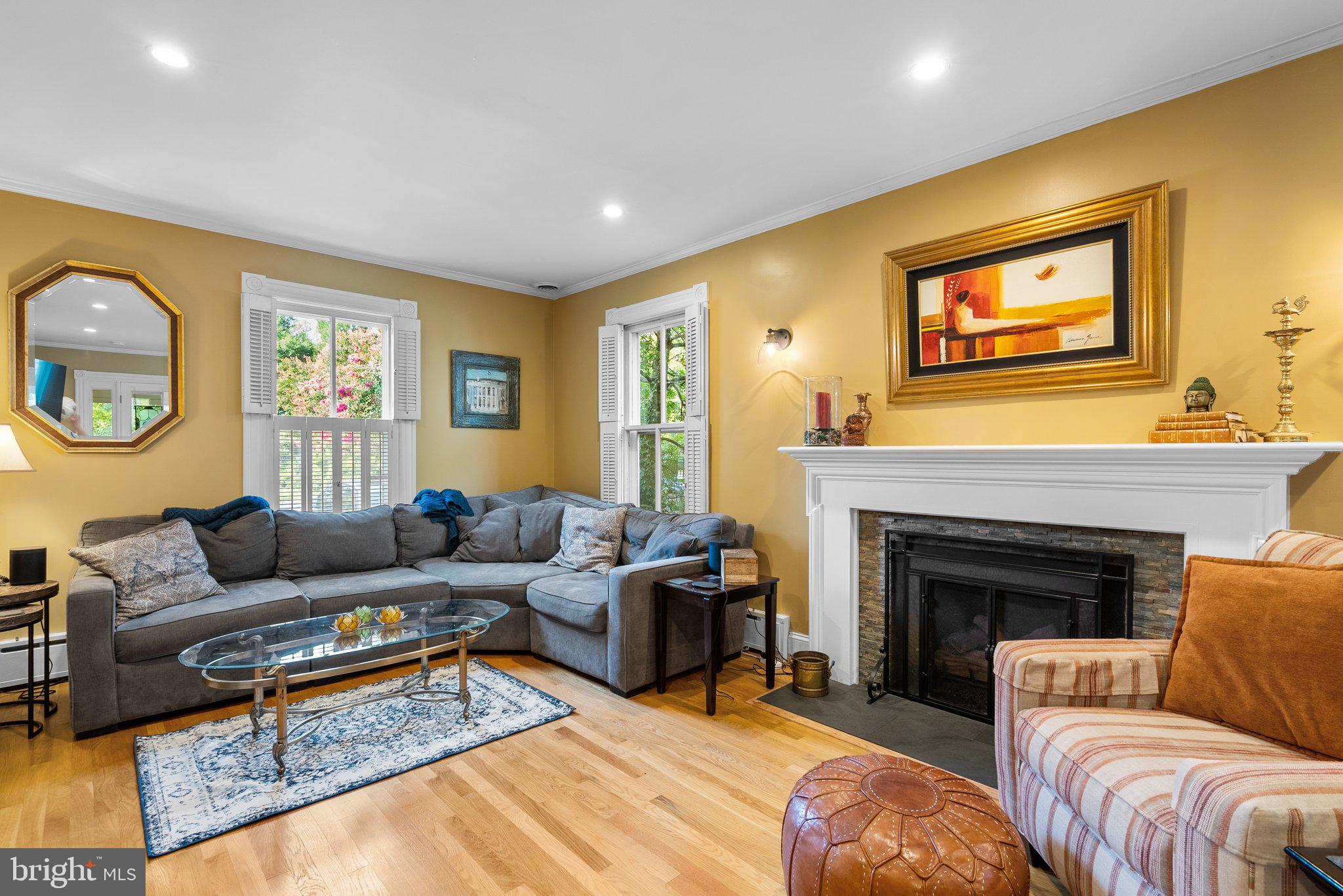 KENSINGTON - Residential