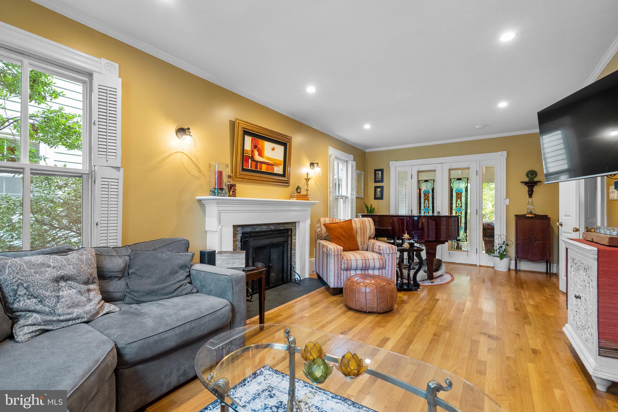 KENSINGTON - Residential