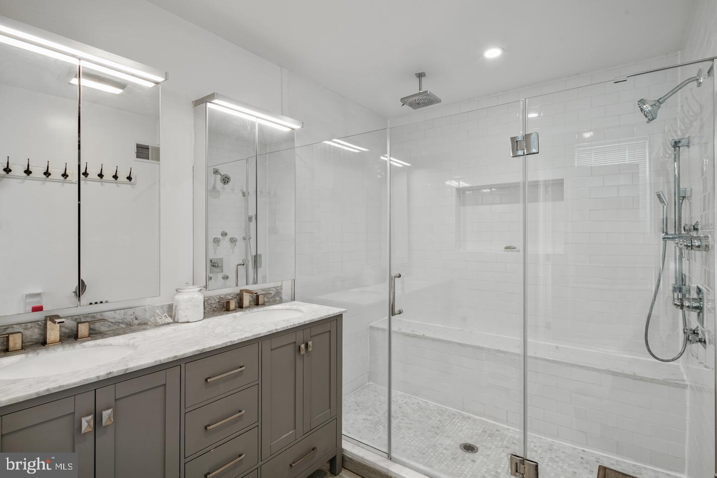 GRADUATE HOSPITAL - Residential Lease