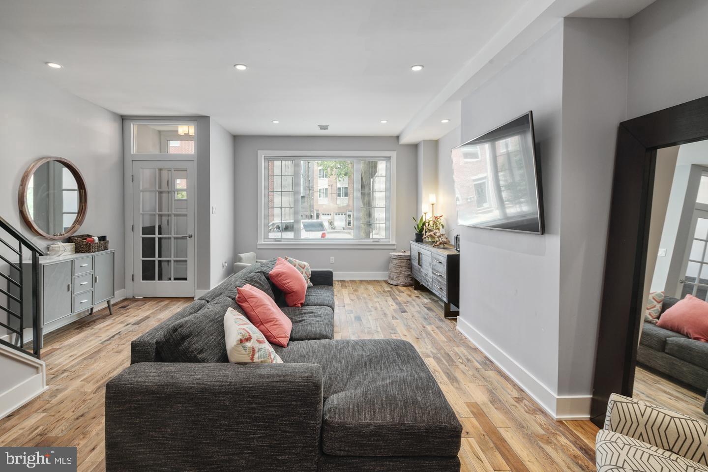 GRADUATE HOSPITAL - Residential Lease