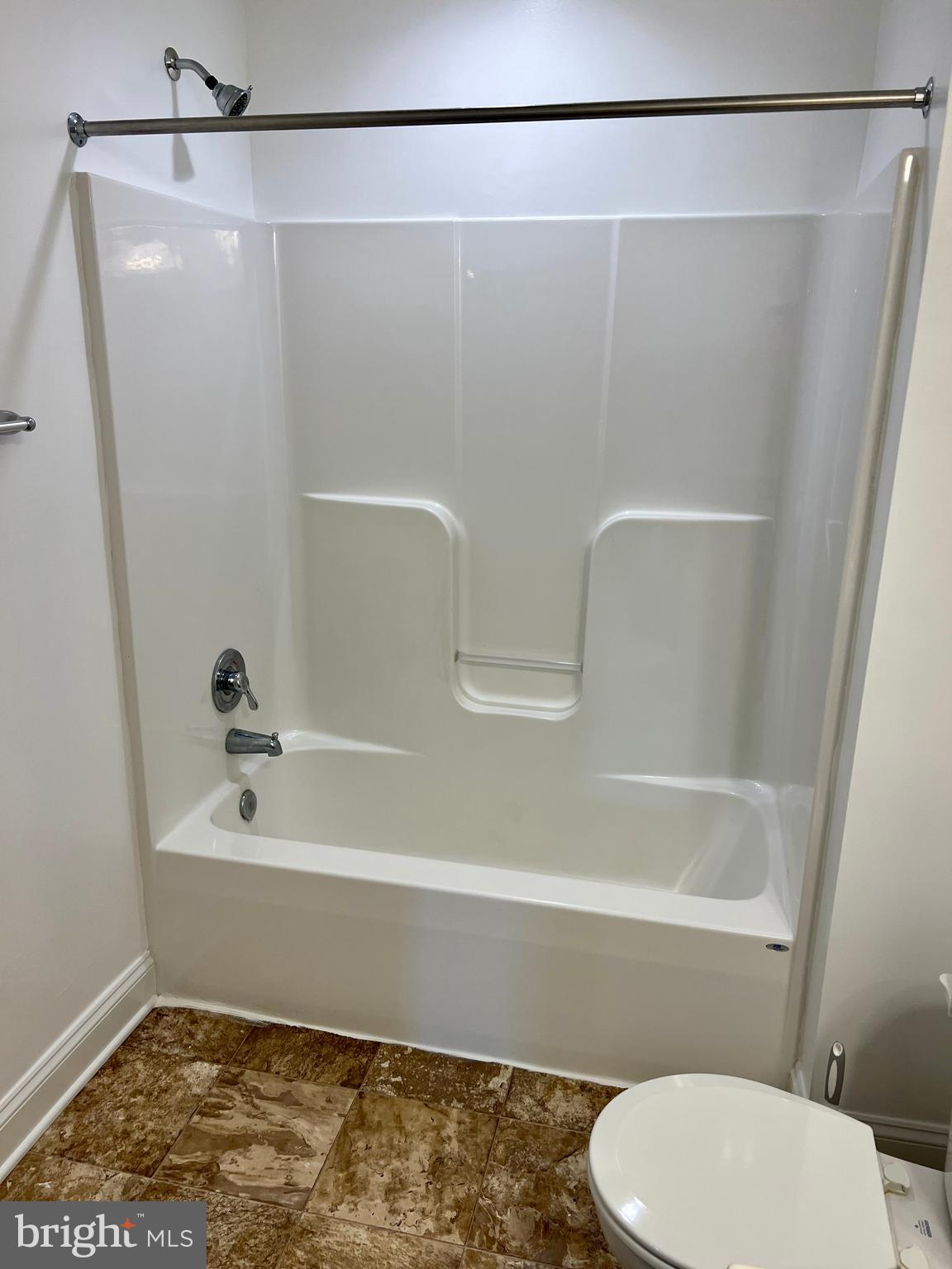 ROSEWOOD VILLAGE - Residential Lease