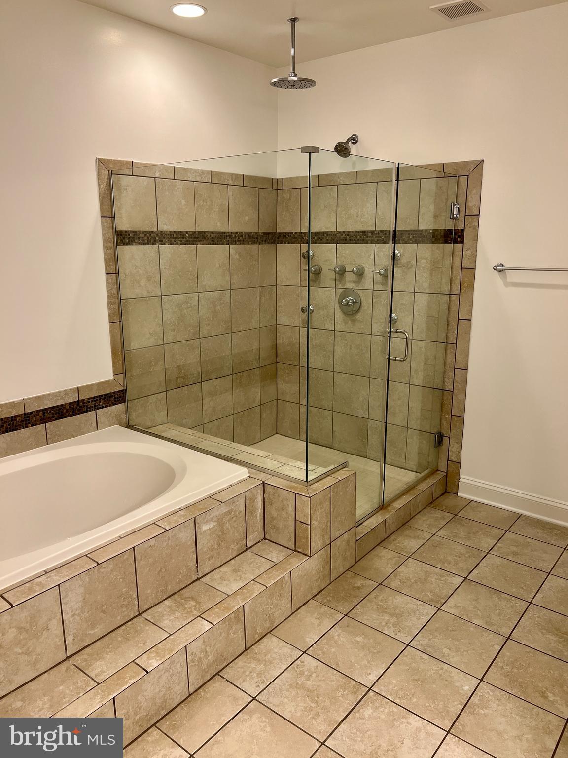 ROSEWOOD VILLAGE - Residential Lease