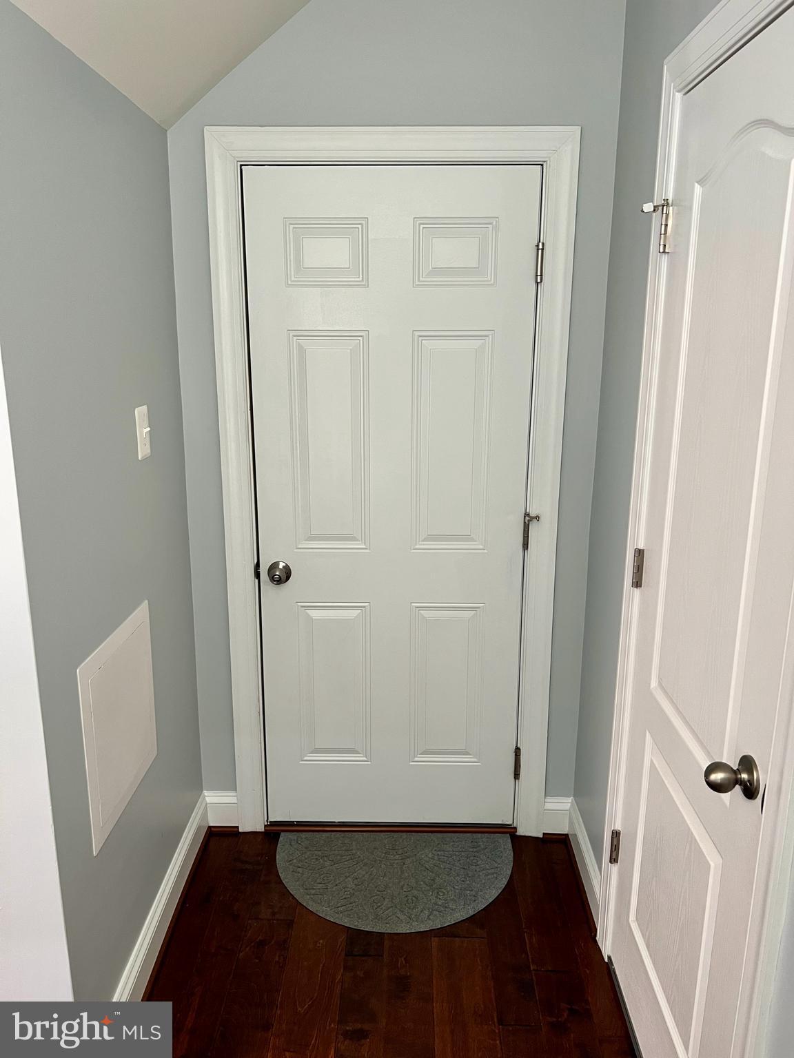 ROSEWOOD VILLAGE - Residential Lease