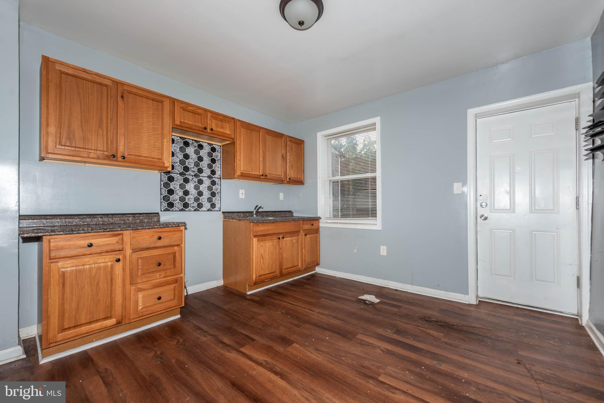 MILL HILL - Residential