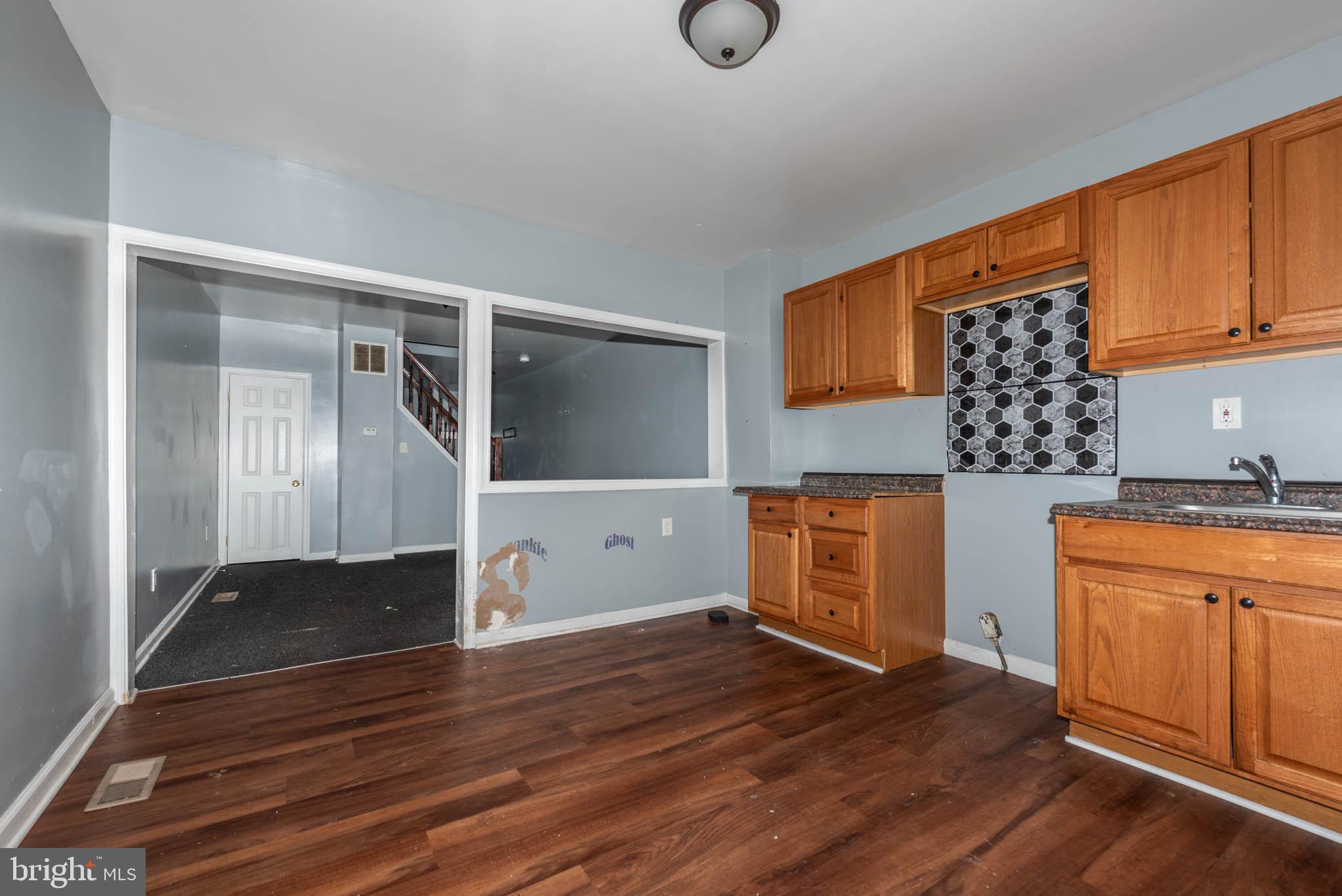 MILL HILL - Residential