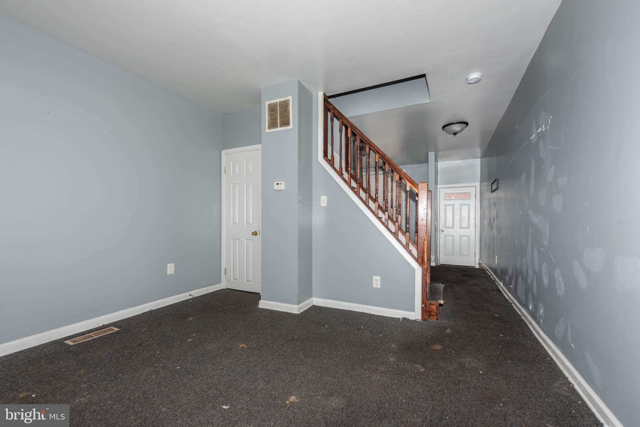 MILL HILL - Residential