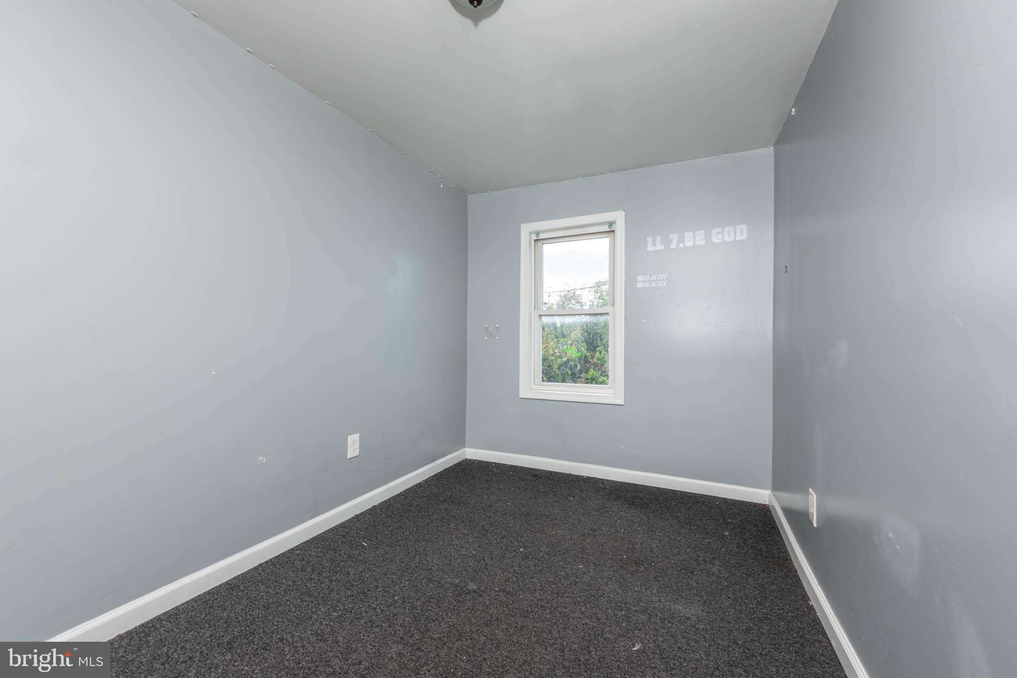 MILL HILL - Residential