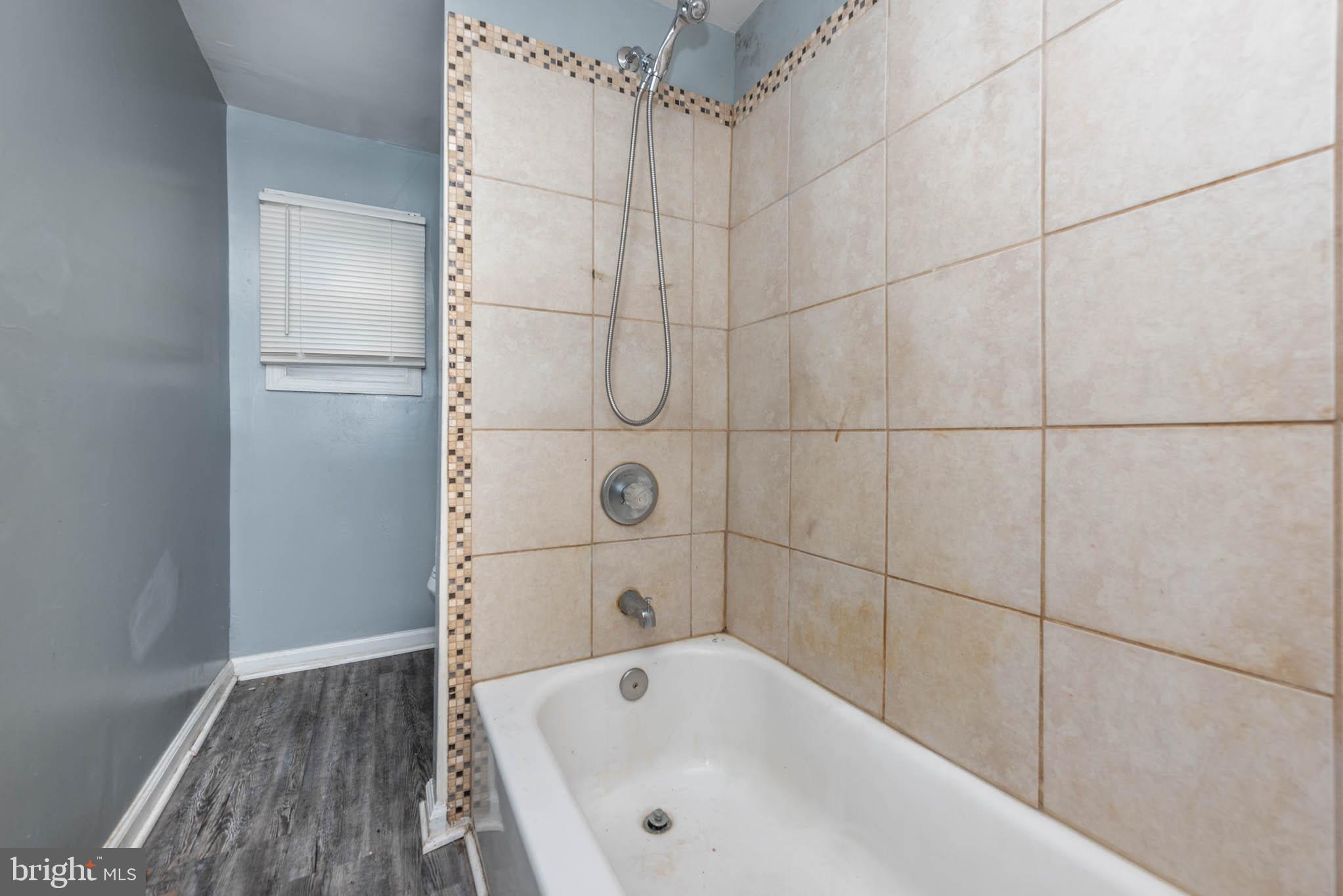 MILL HILL - Residential