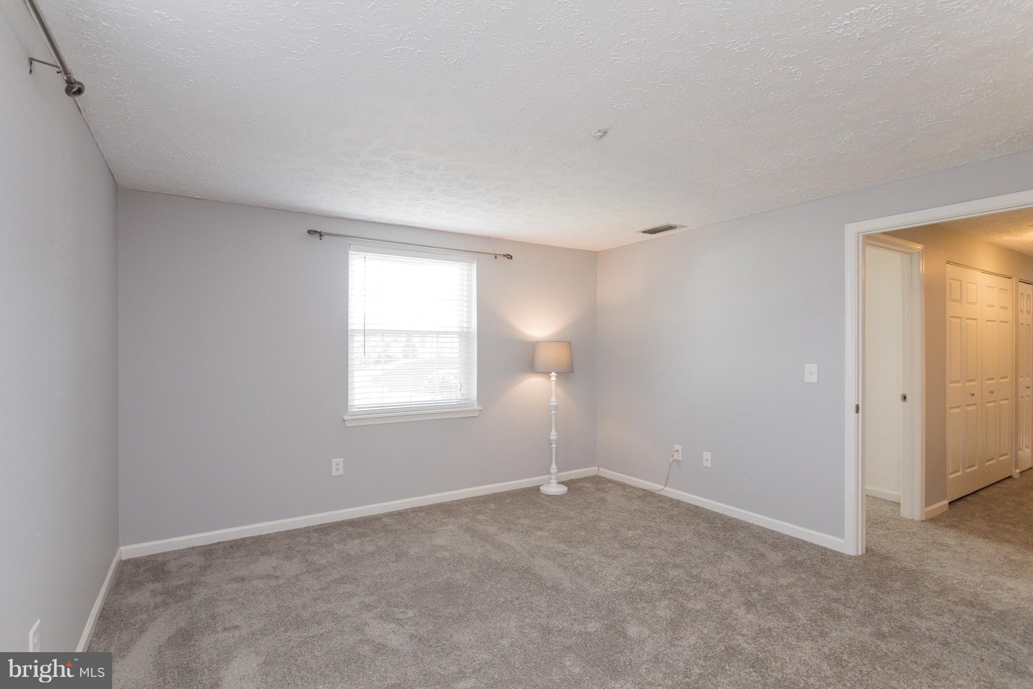 LAUREL WOODS - Residential