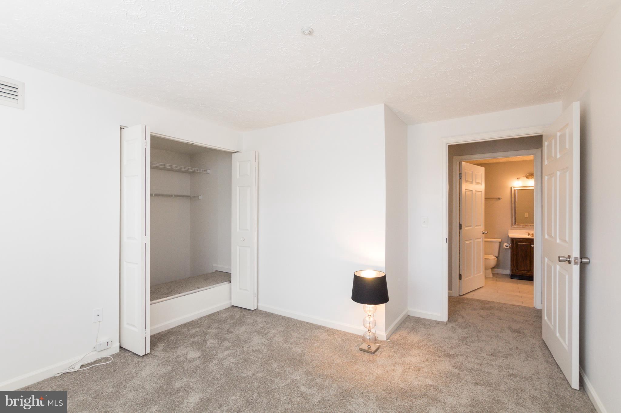 LAUREL WOODS - Residential