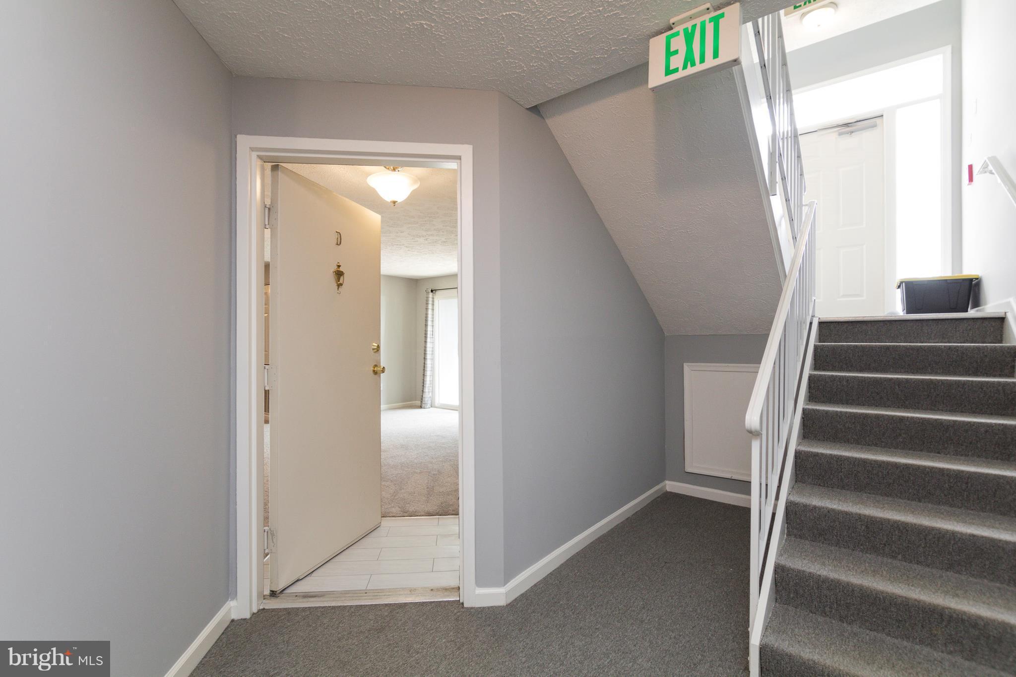 LAUREL WOODS - Residential