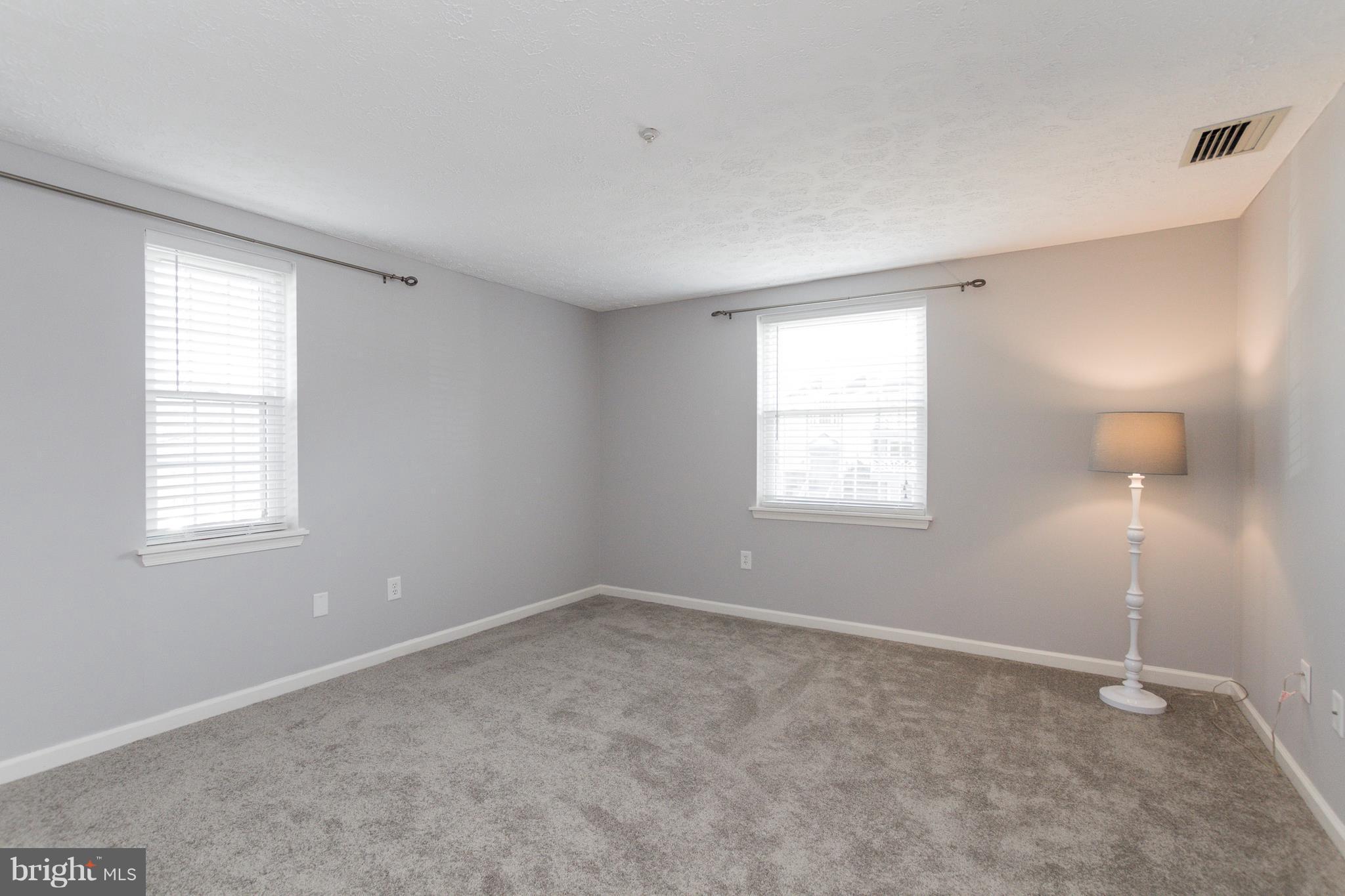 LAUREL WOODS - Residential