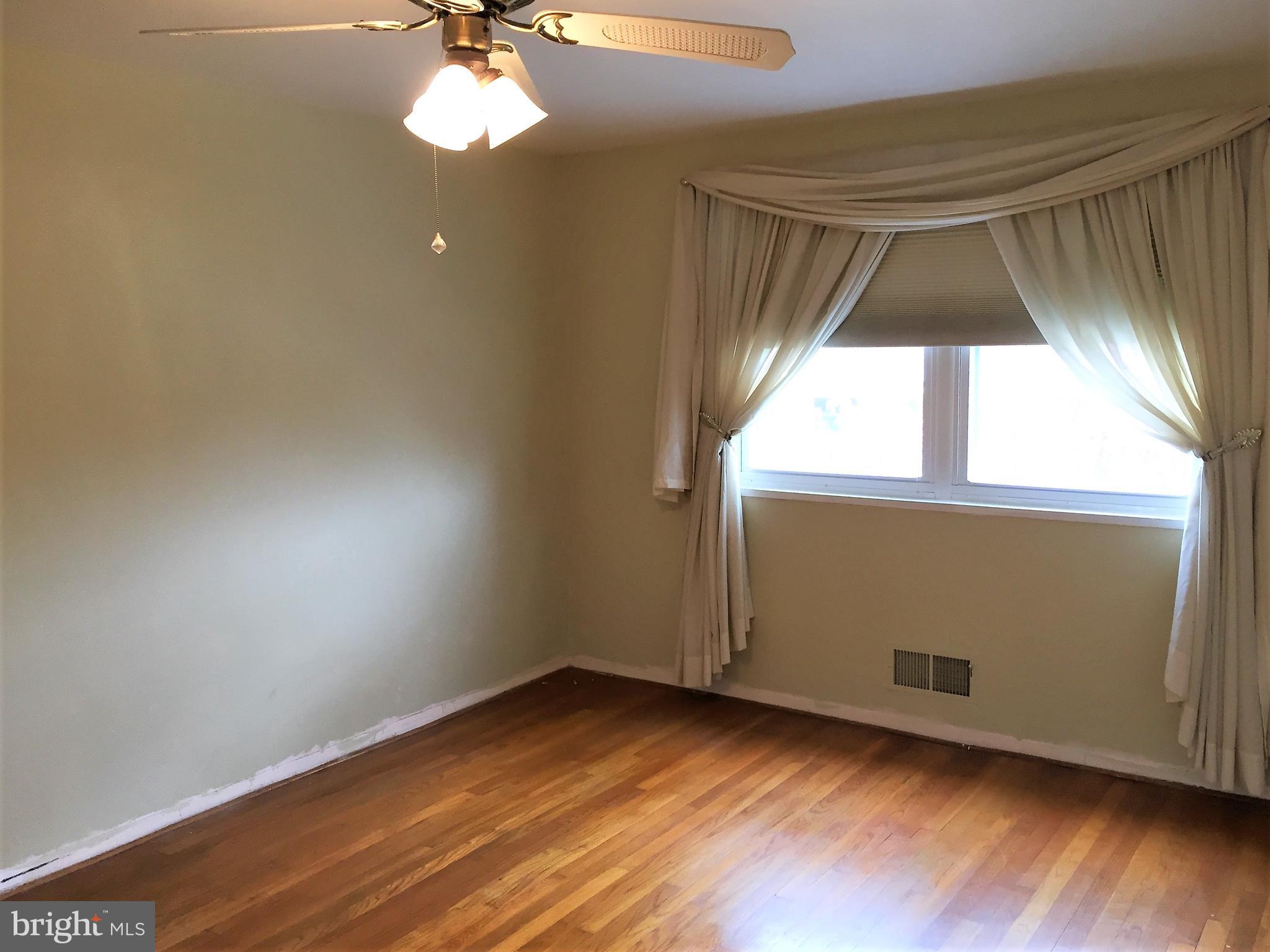 FOX RIDGE MANOR - Residential