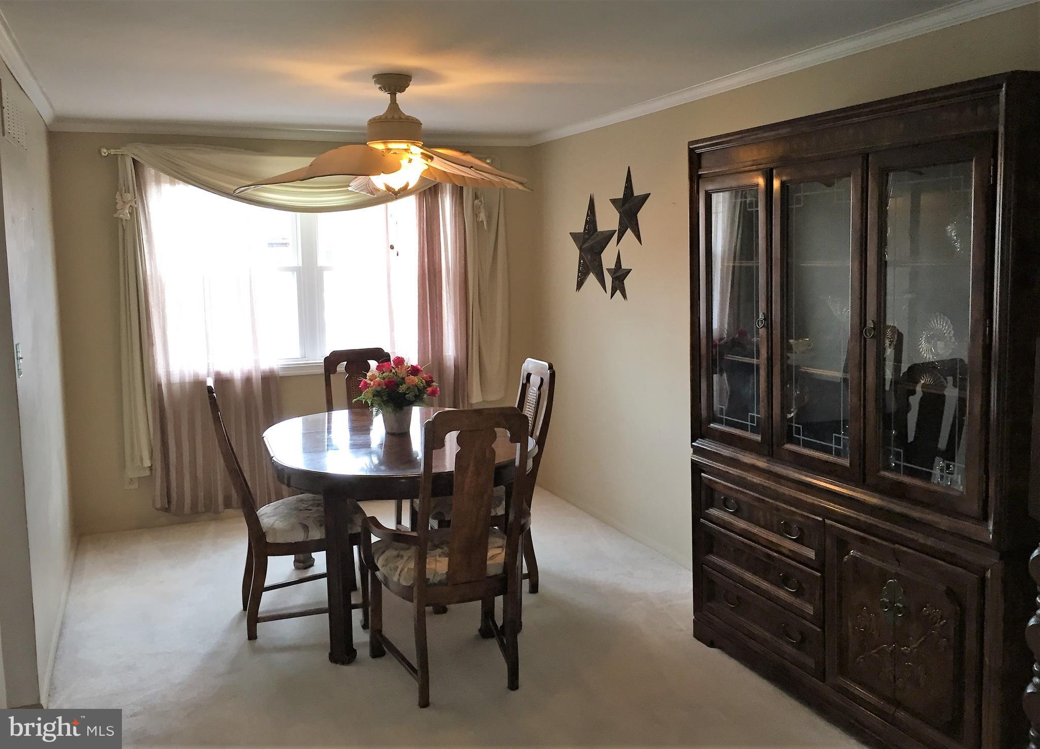 FOX RIDGE MANOR - Residential