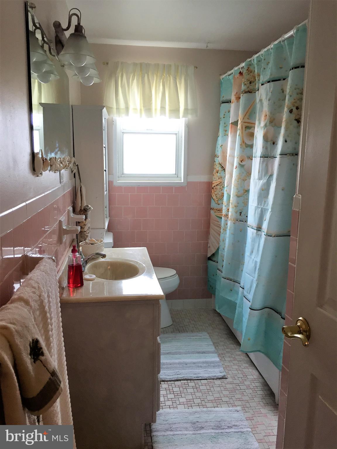 FOX RIDGE MANOR - Residential