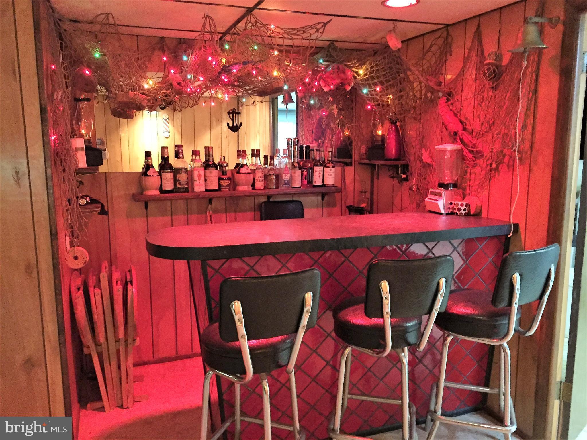 FOX RIDGE MANOR - Residential