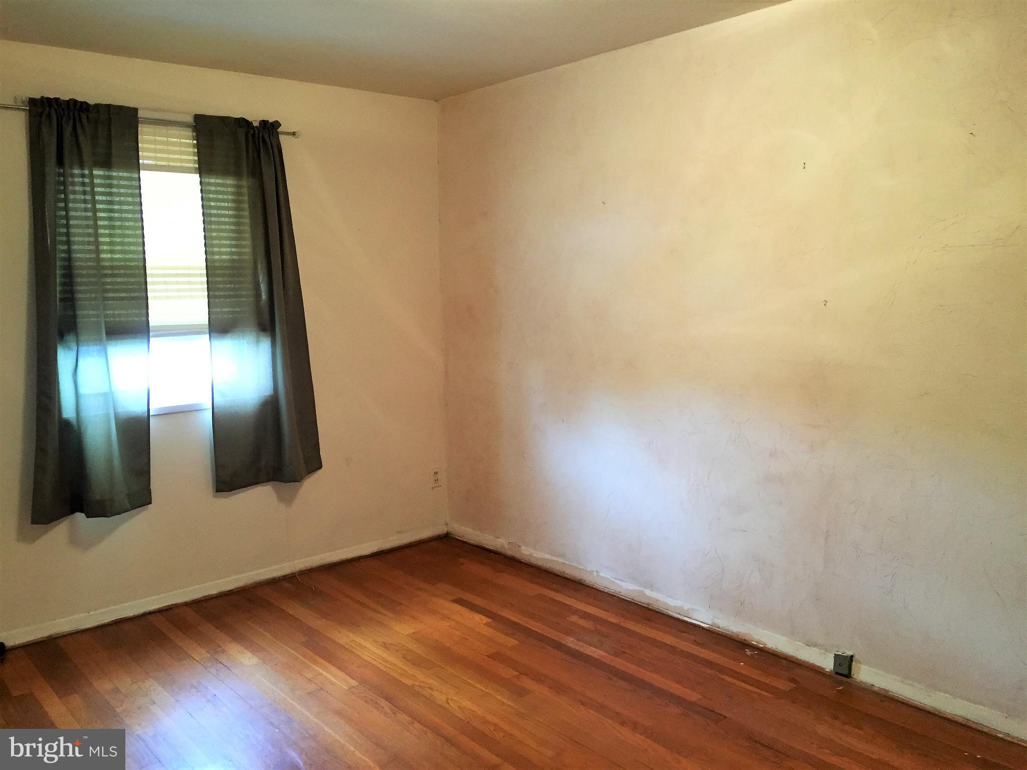 FOX RIDGE MANOR - Residential