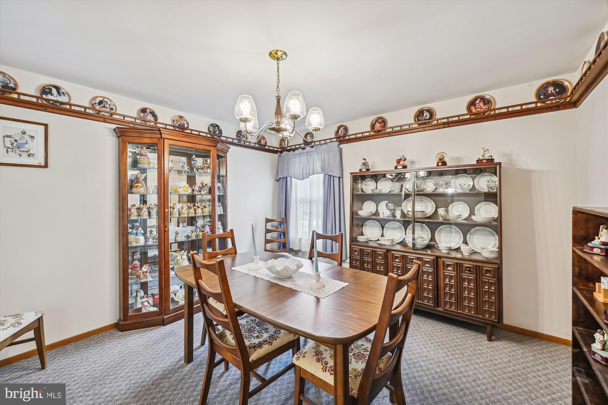 SUBURBIA - Residential