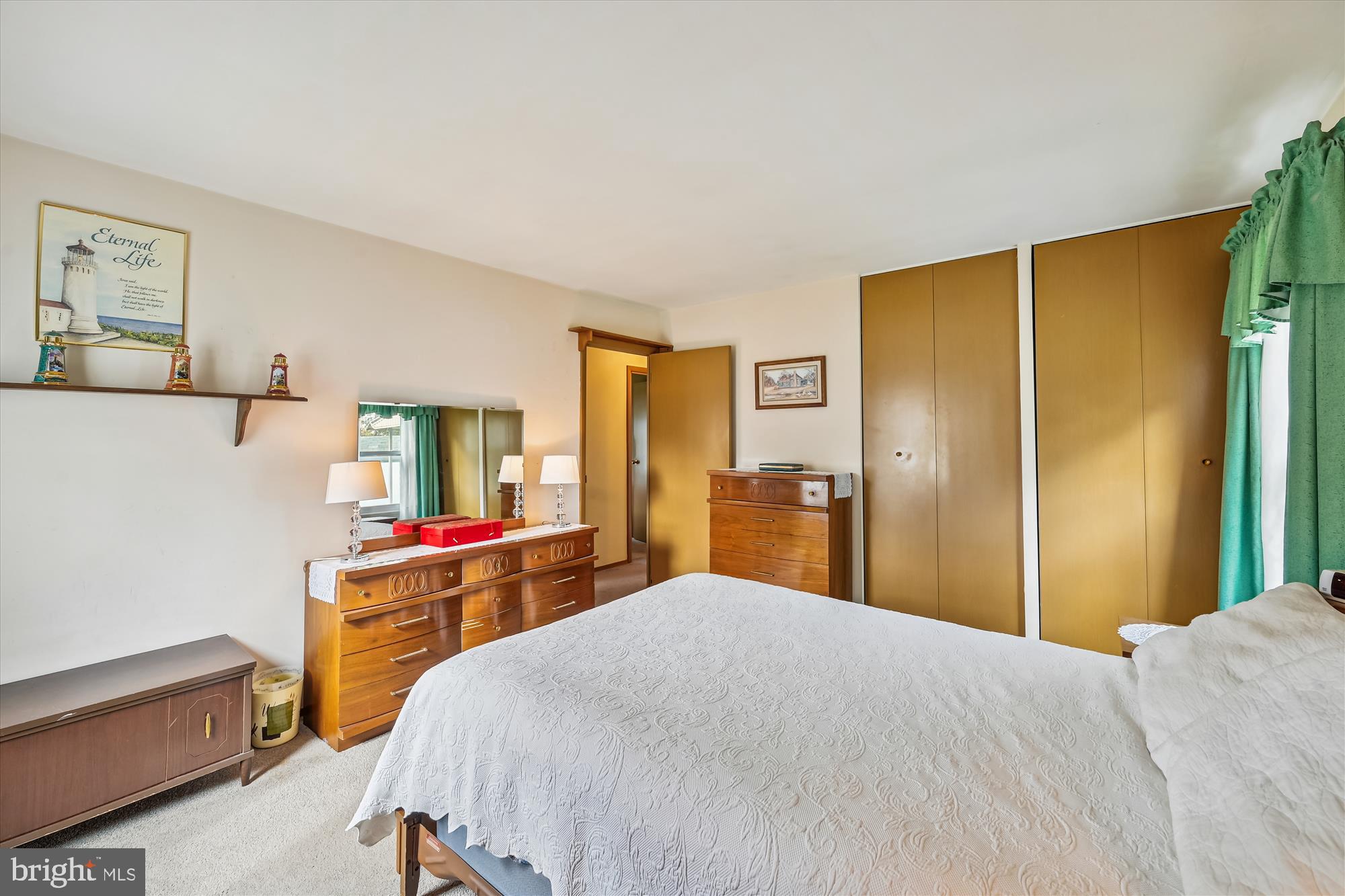 SUBURBIA - Residential