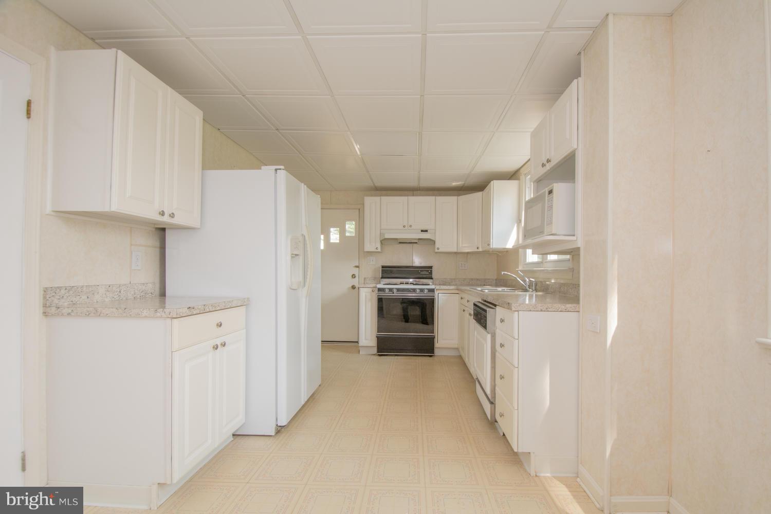 HILLENDALE PARK - Residential