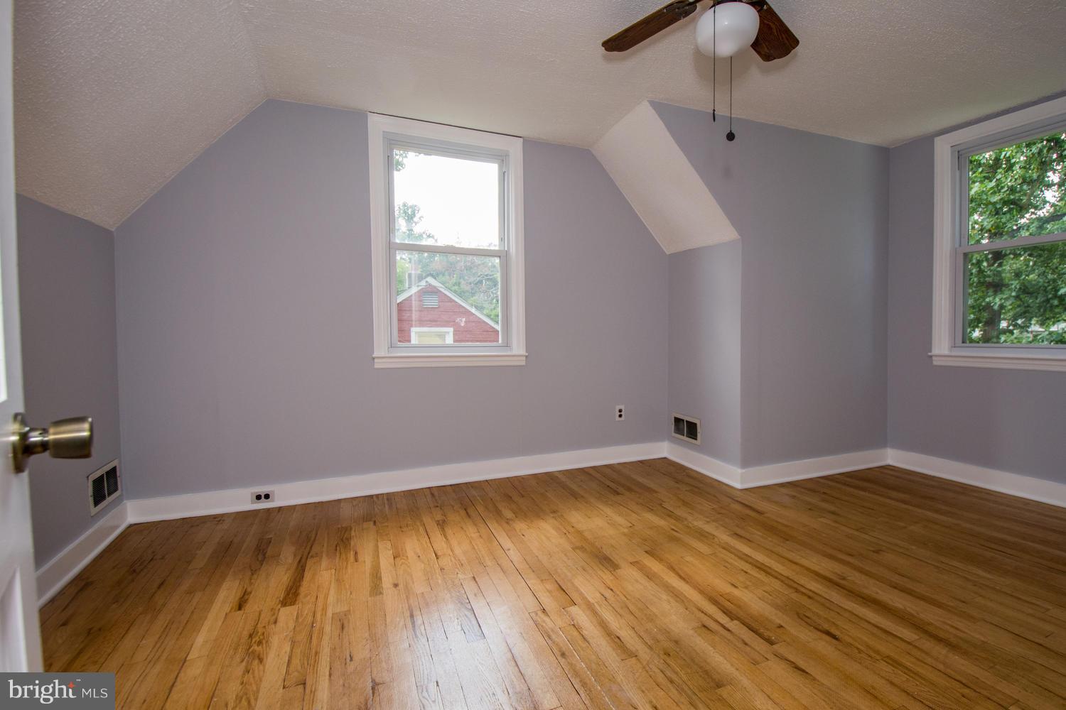 HILLENDALE PARK - Residential