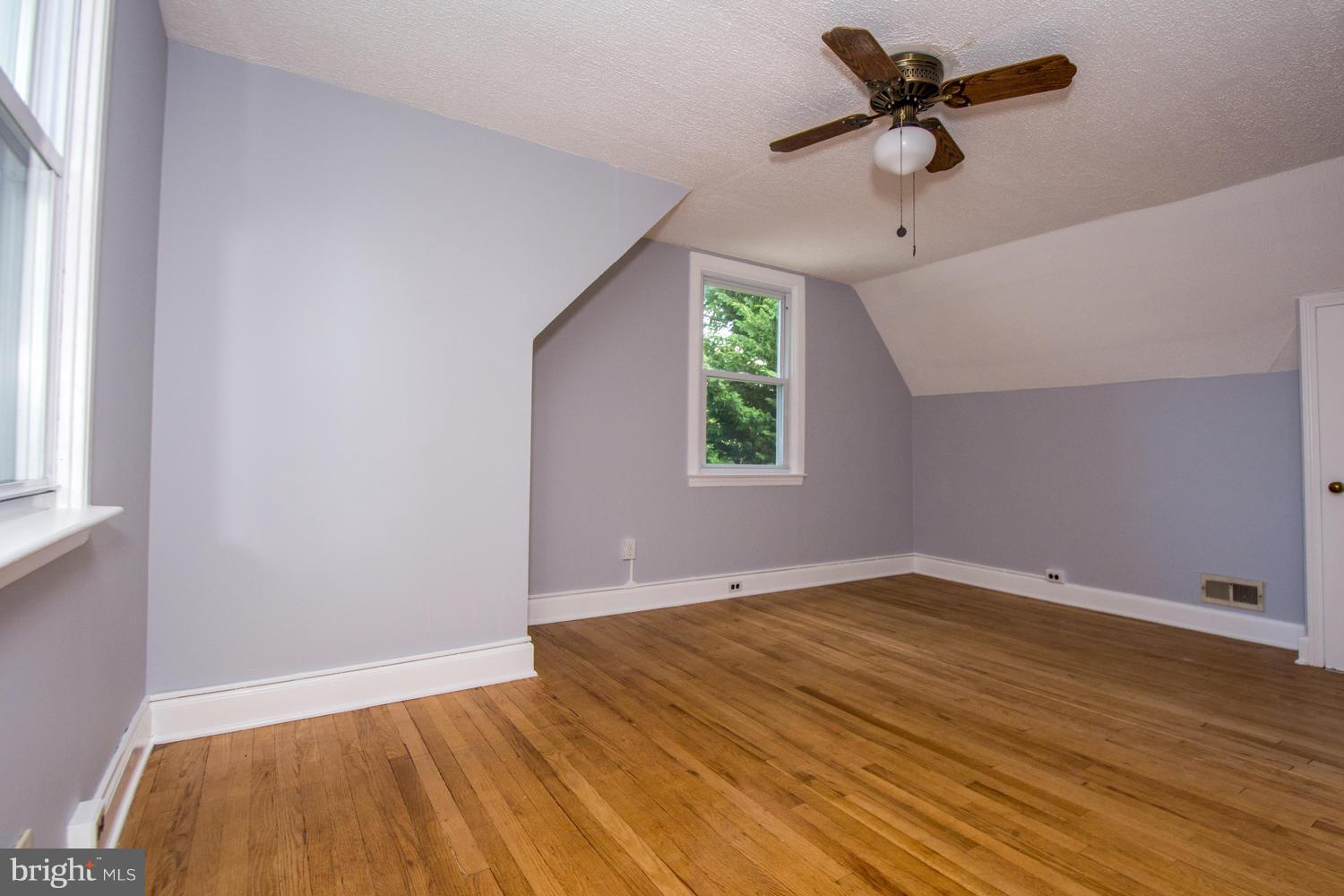 HILLENDALE PARK - Residential