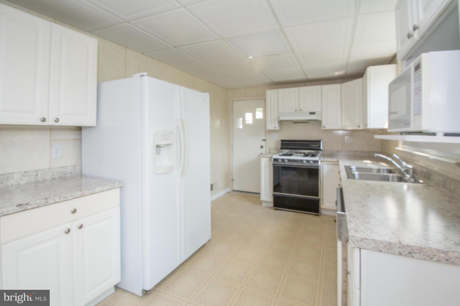 HILLENDALE PARK - Residential