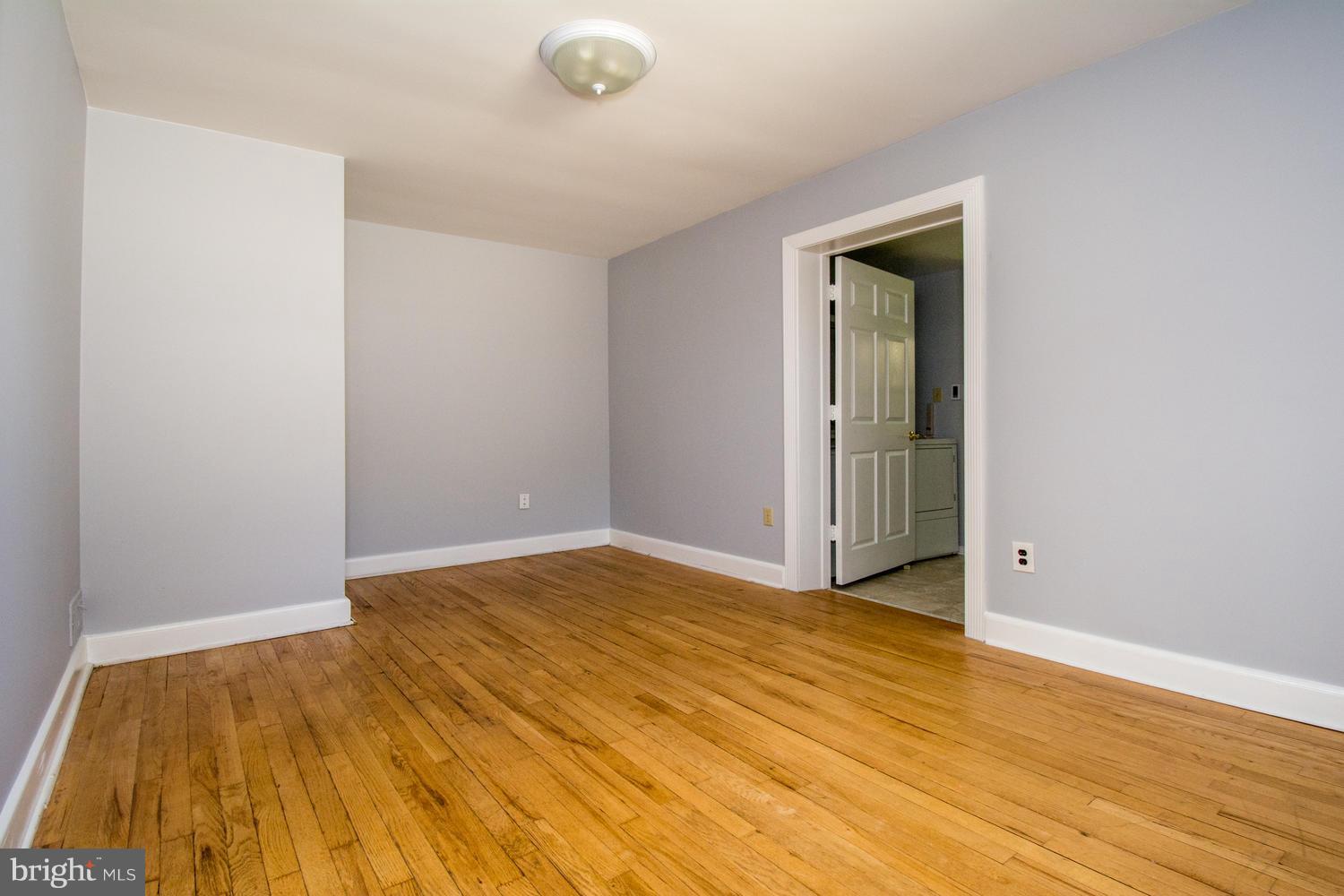 HILLENDALE PARK - Residential