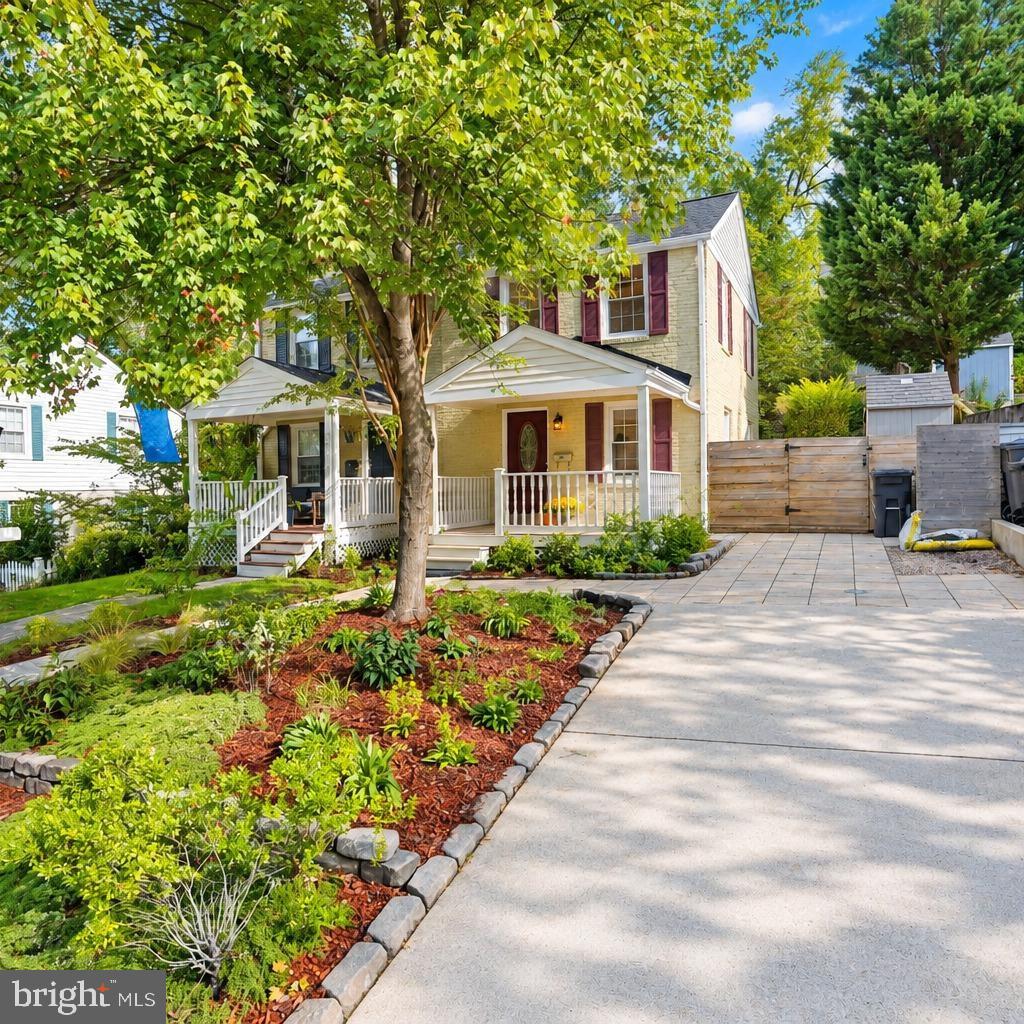 2708 FARMINGTON DRIVE