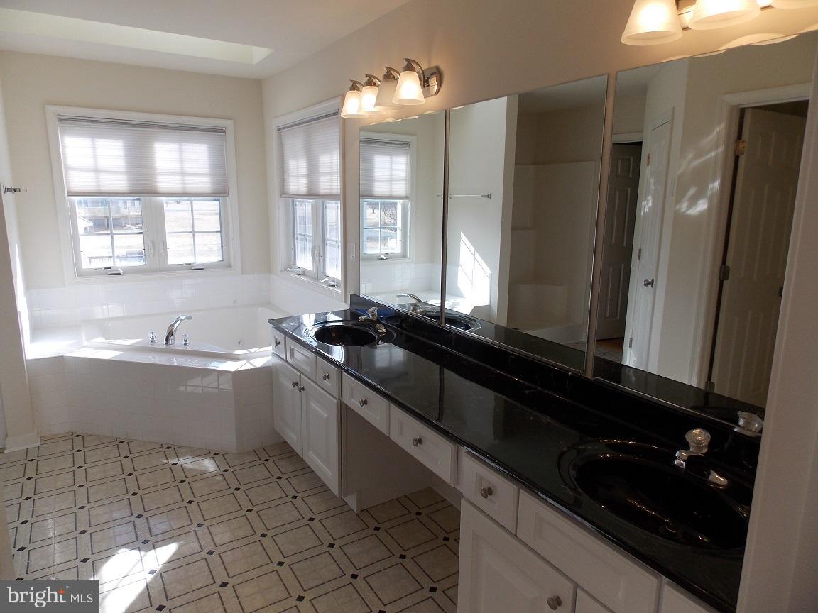 AMBERFIELD - Residential